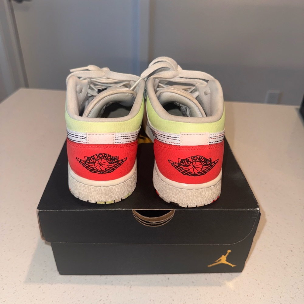 Air Jordan 1 Low Multi-Color - Picture 2 of 5